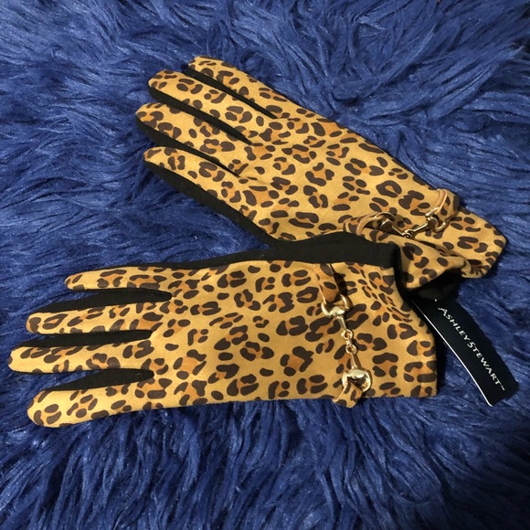 Ashley Stewart Accessories - NWT Animal Print Gloves